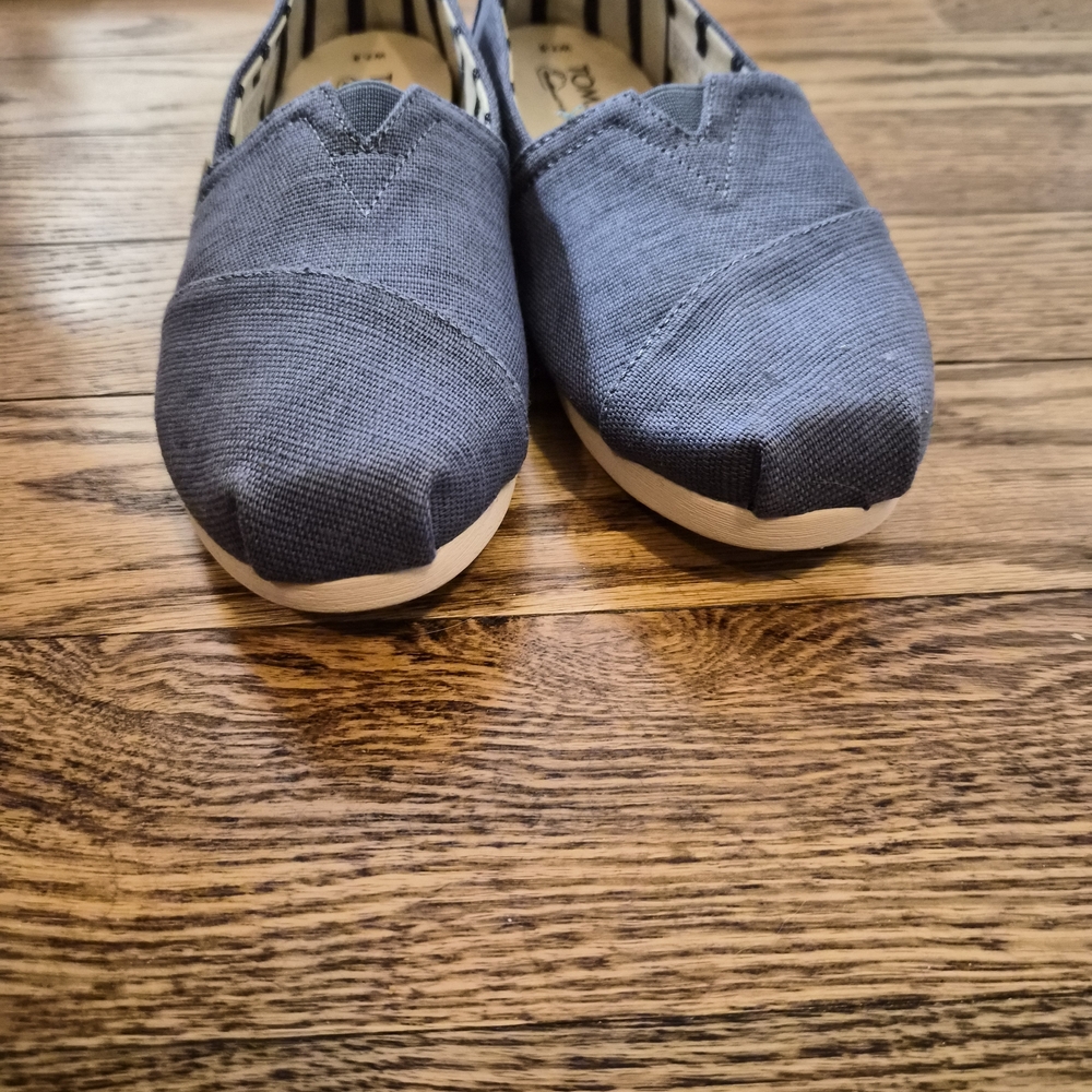 TOMS Women's Blue Slip-On Shoes - Picture 3 of 4